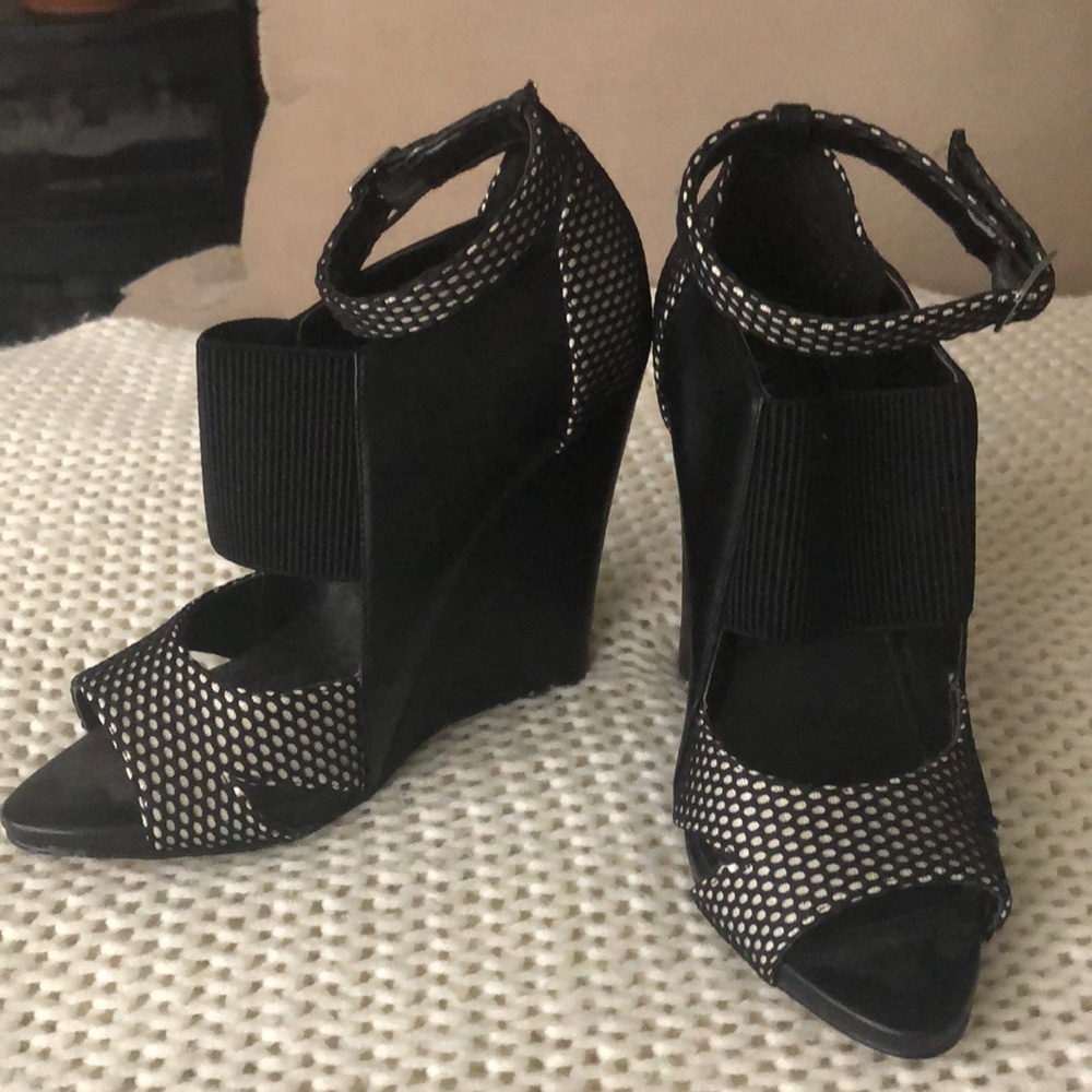 Cute black wedges